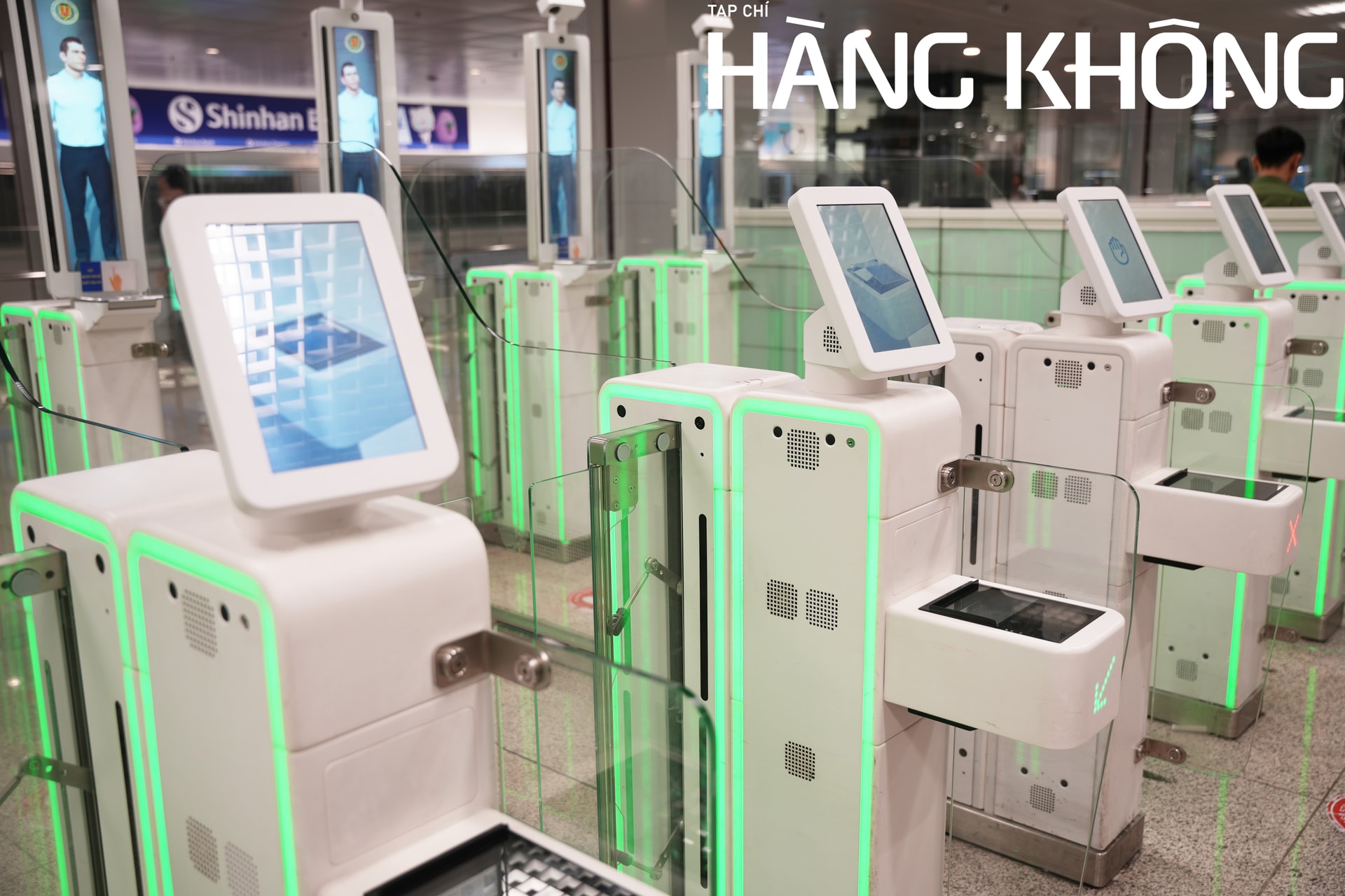 Hế thống Autogate hiện được bố trí tại 5 cảng hàng không quốc tế gồm Nội Bài, Tân Sơn Nhất, Đà Nẵng, Cam Ranh và Phú Quốc.