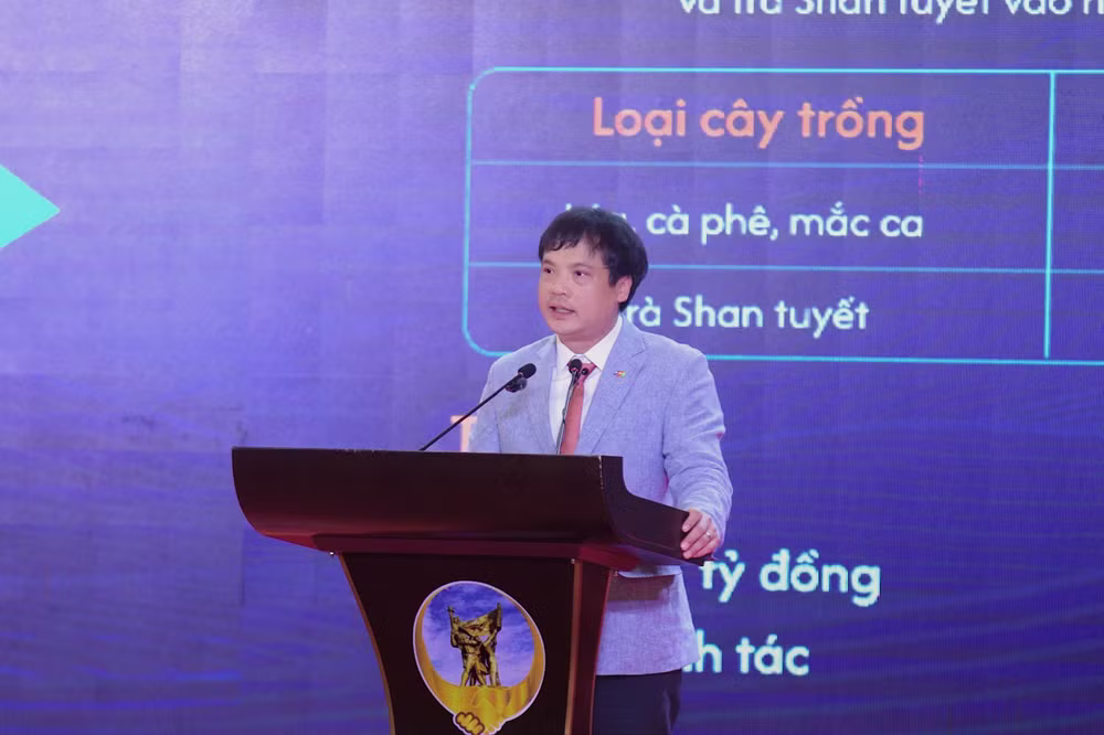 ong-nguyen-van-khoa-chu-tich-lien-minh-kinh-te-tam-thap-viet-nam-leap-tong-giam-doc-tap-doan-fpt.png