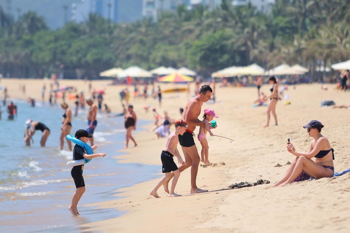 Dòng khách Nga quay trở lại Việt Nam mạnh mẽ.
