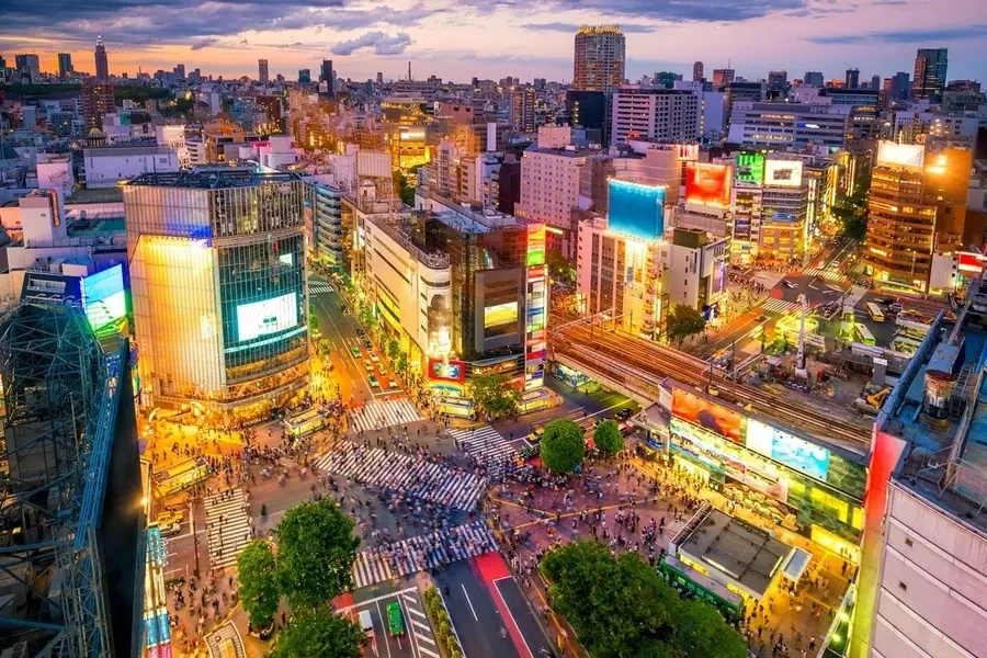 Khu phố Shibuya ở Tokyo là một trong những nơi thu hút nhiều khách du lịch.