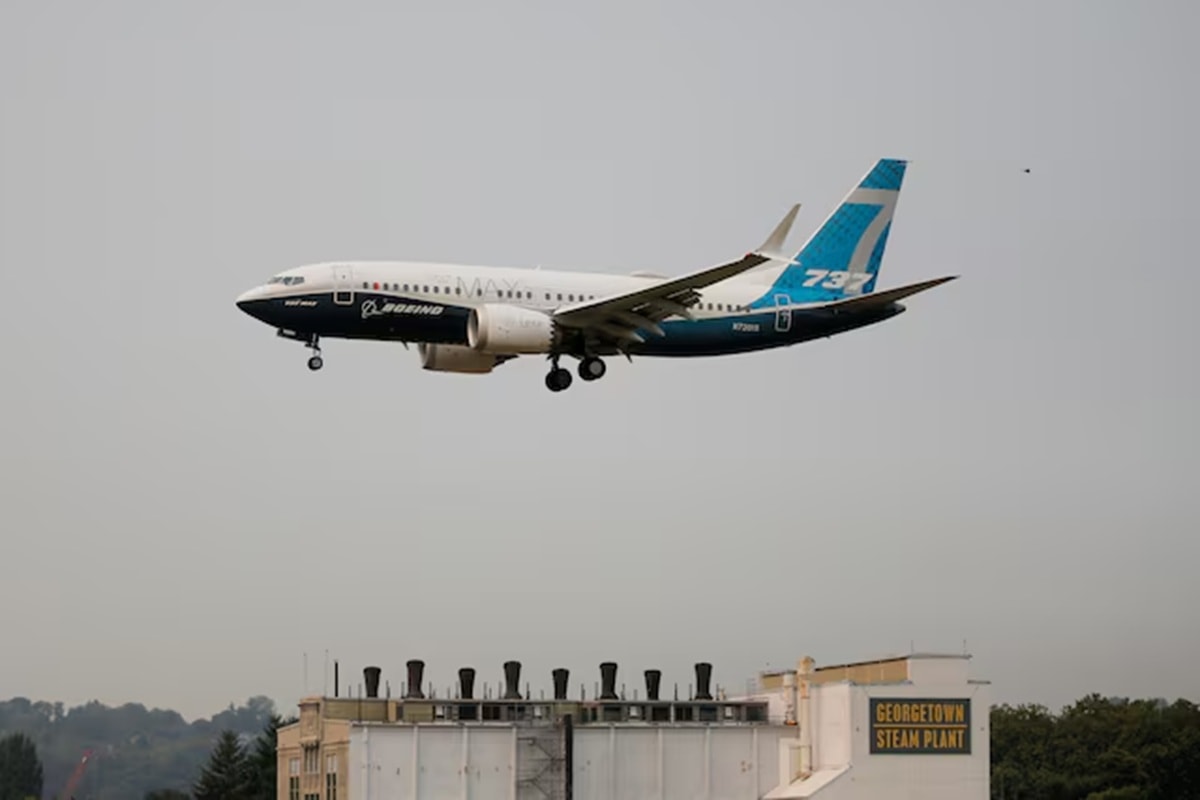 Boeing 737 MAX 7