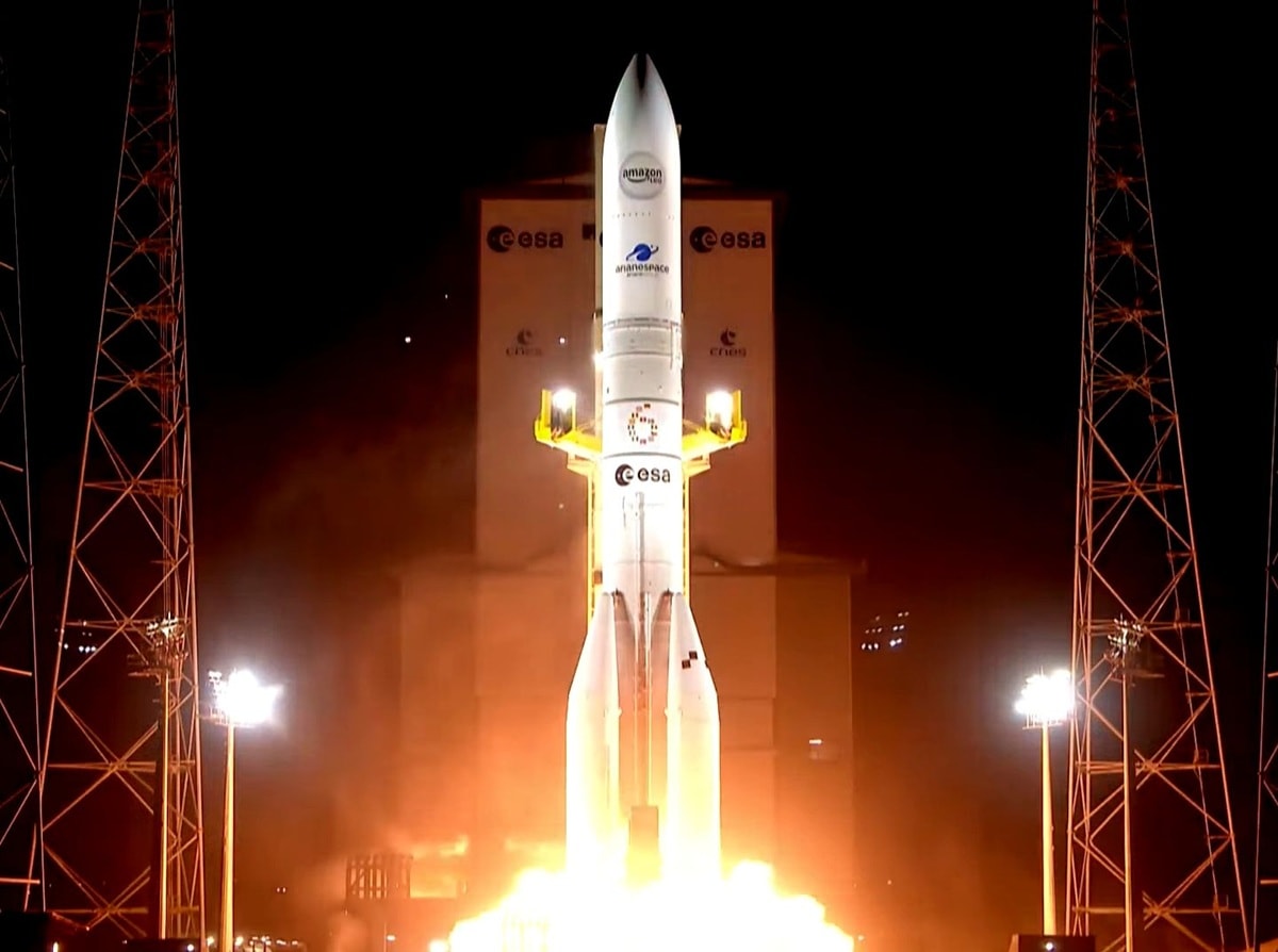 phong ten lua Ariane 6