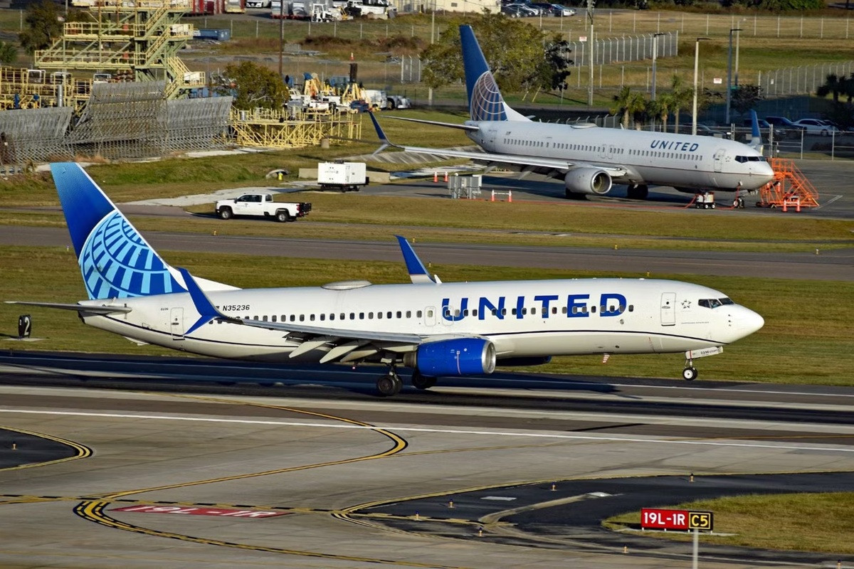 United Airlines 1