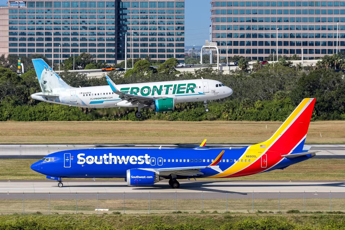 Frontier Airlines 2
