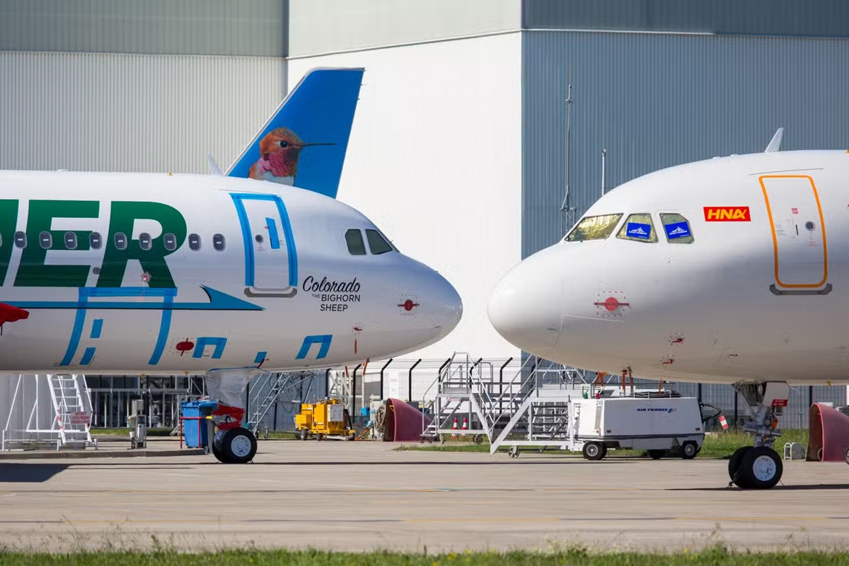 Frontier Airlines 3
