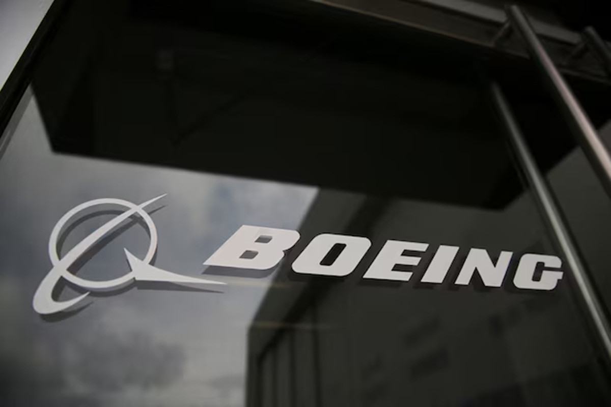 Boeing 1