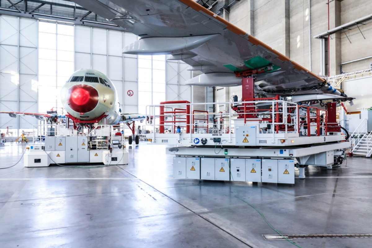 Hãng vẫn giữ nguyên mục tiêu giao 870 máy bay thương mại trong năm 2026. Ảnh: Simpleflying