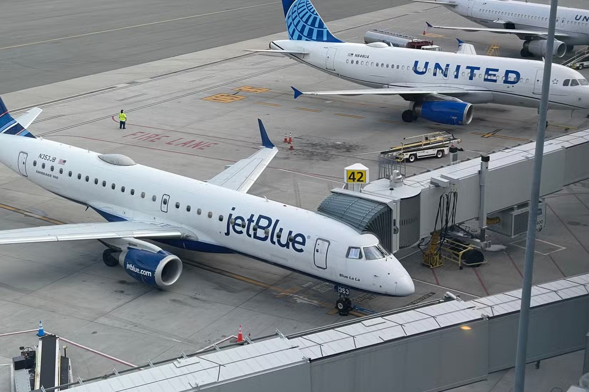 JetBlue 1