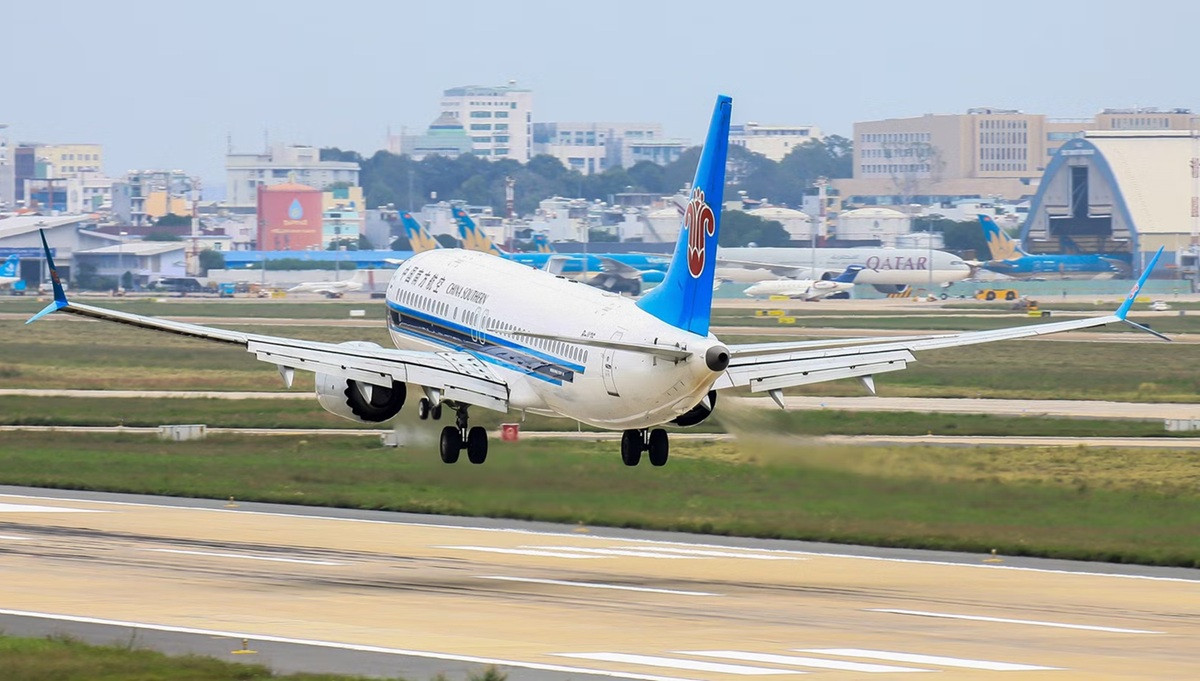 don hang Boeing