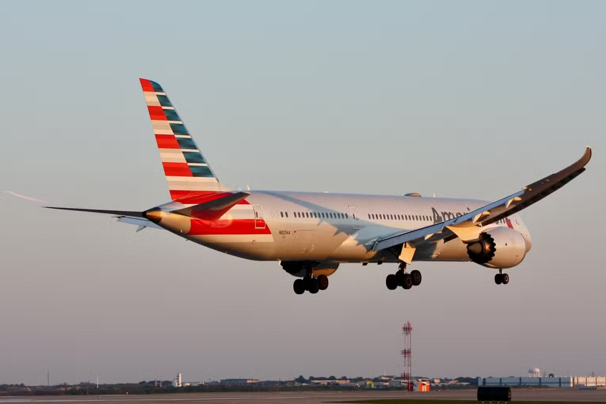 American Airlines 1