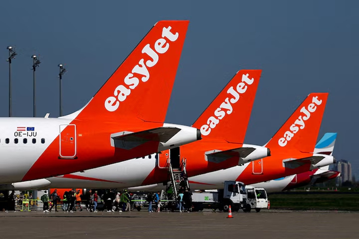 easyjet(1).jpg