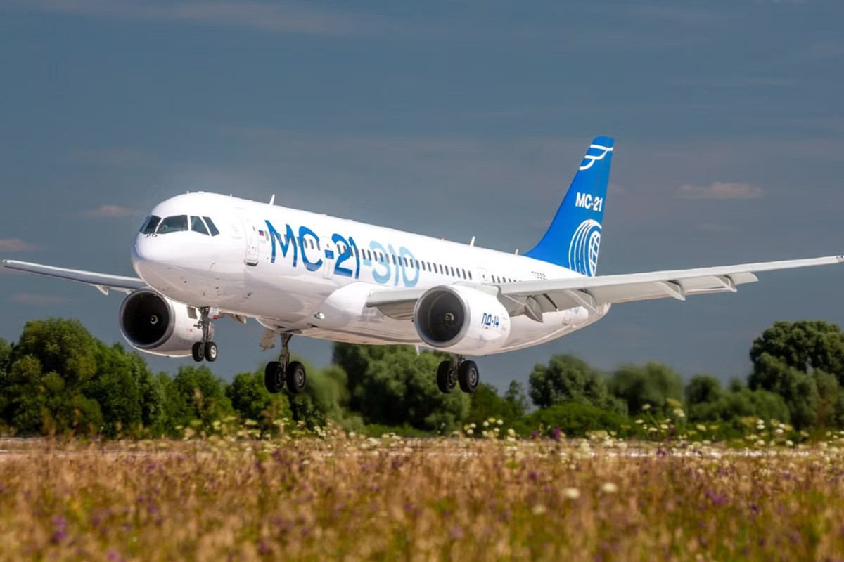 mc-21-310.jpg