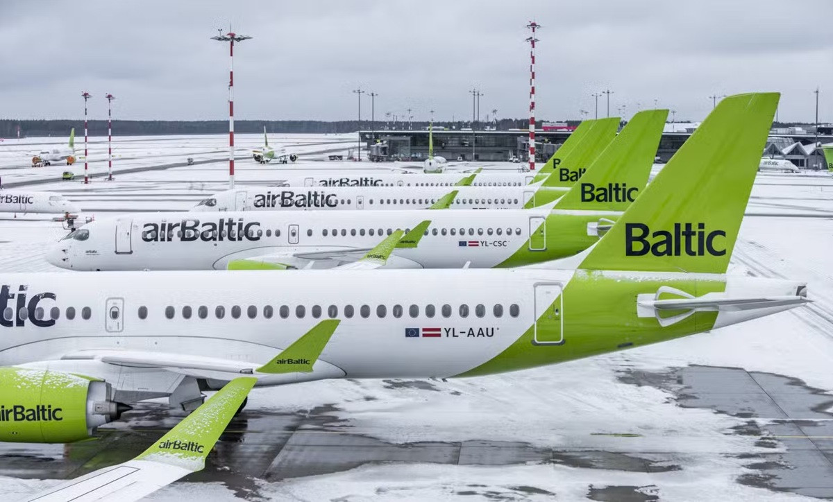 airBaltic 1
