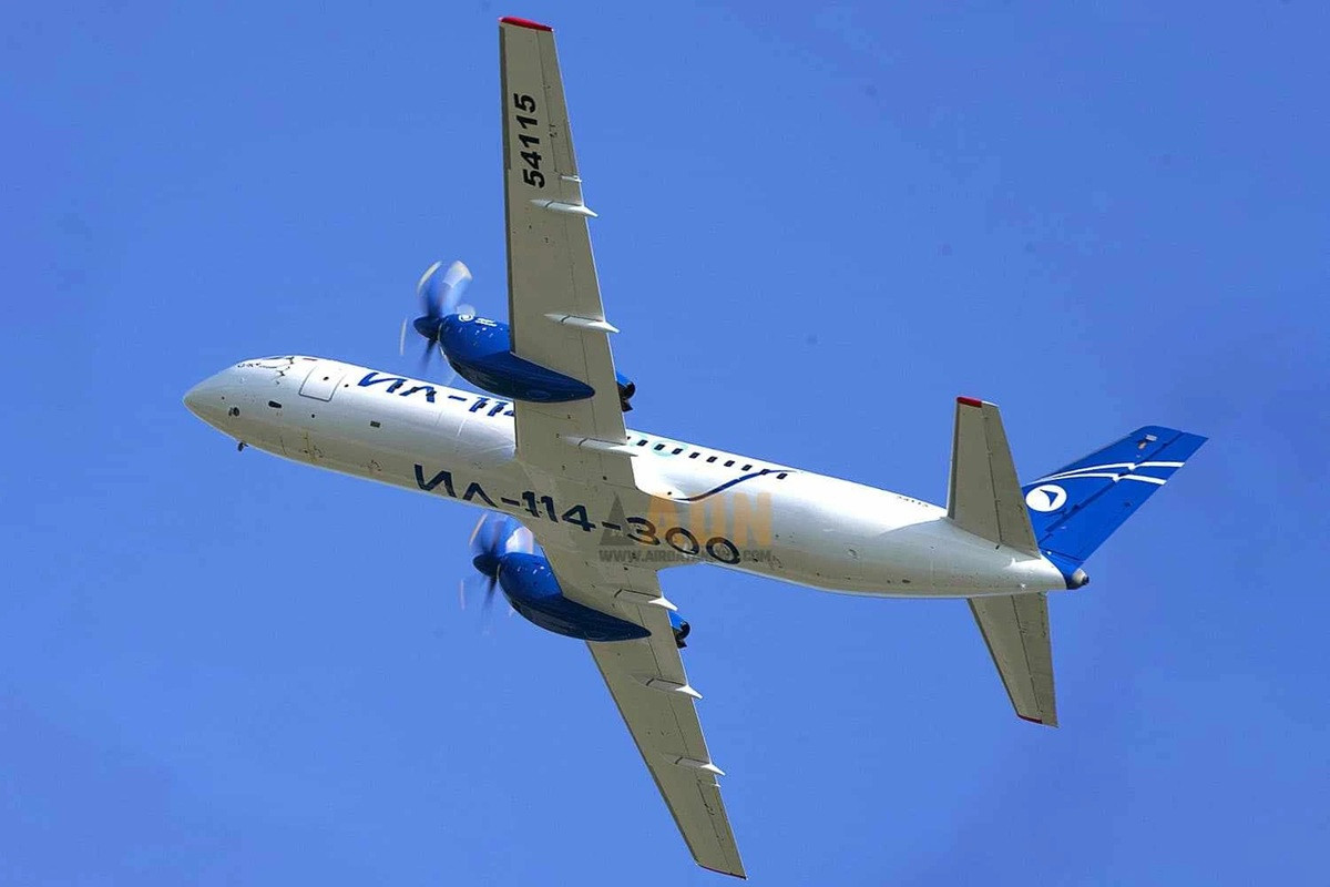 may bay Il-114-300 1