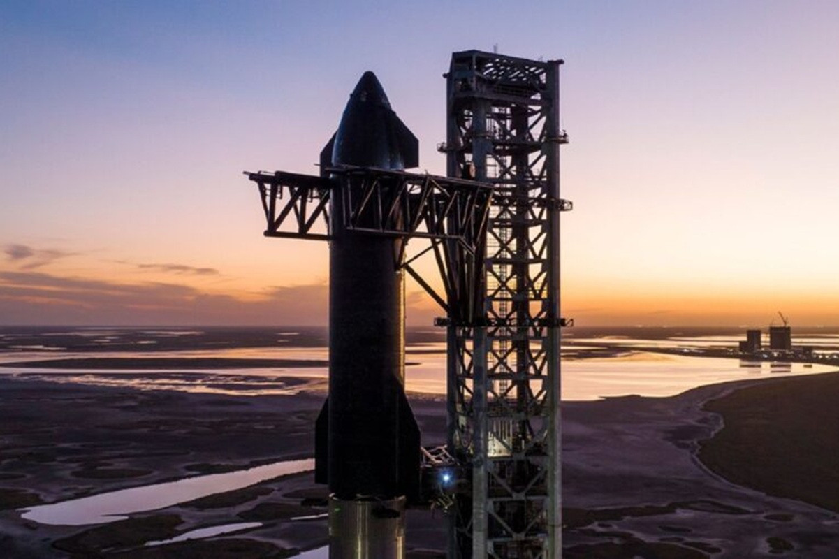 spacex.jpg
