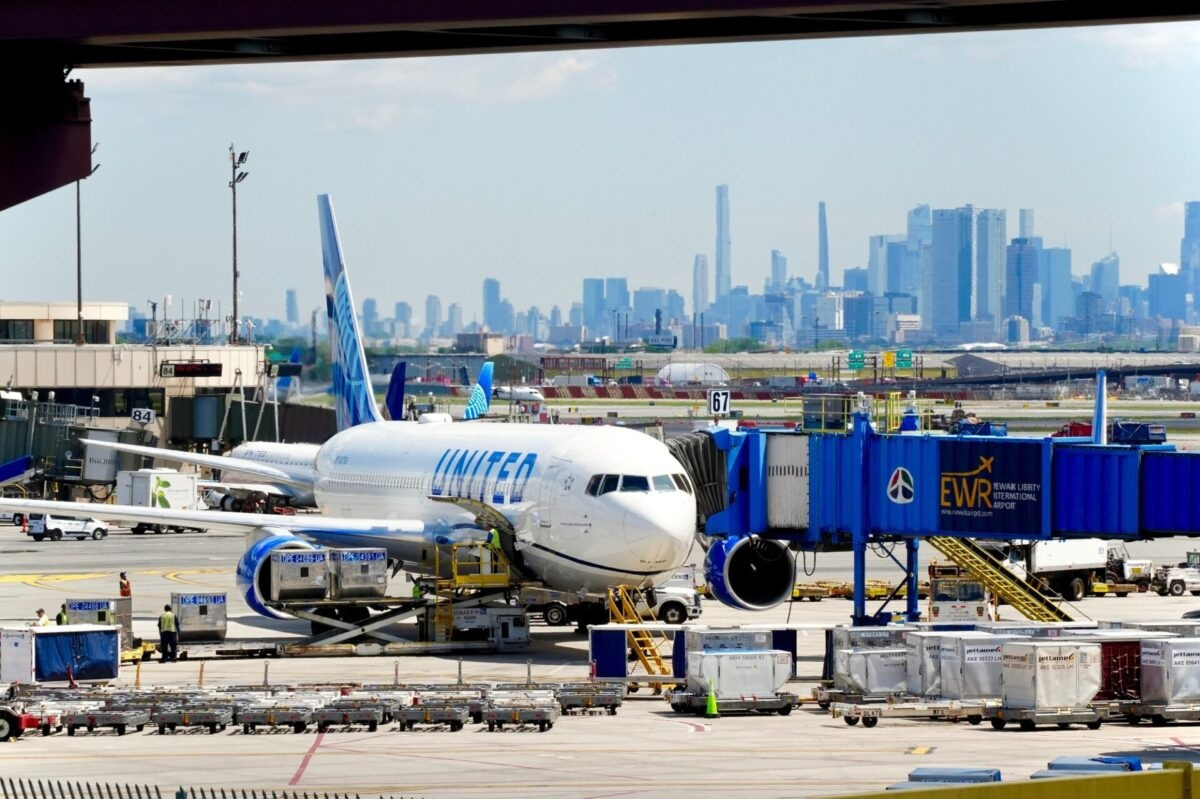 United Airlines 1