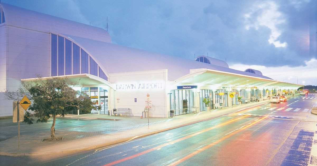 darwin_international_airport_at_dusk.jpg