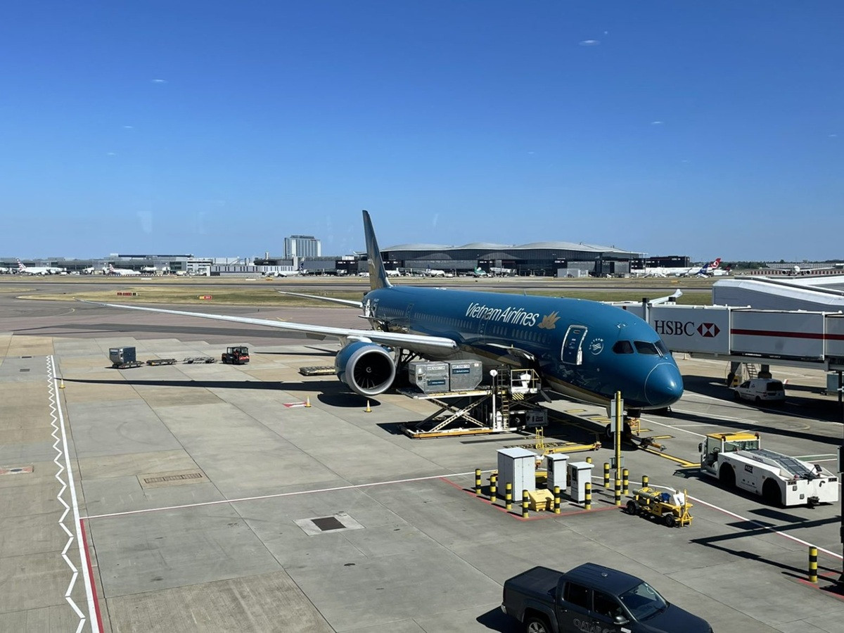 Vietnam Airlines