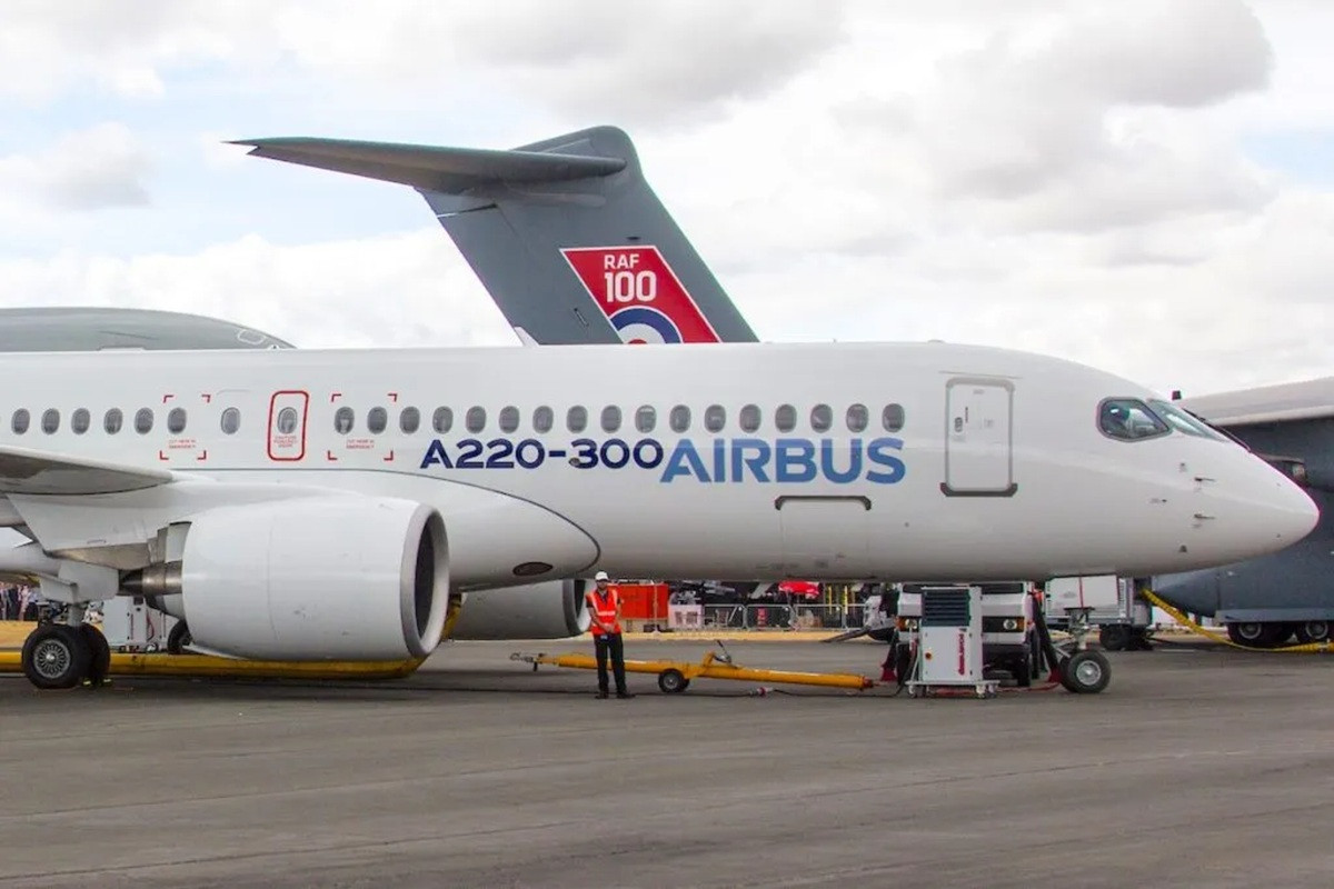 Airbus A220-300 1