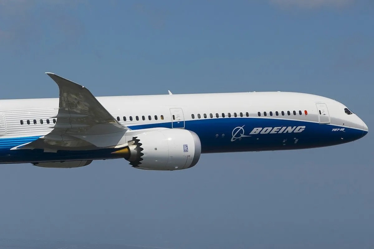 Boeing 787-10
