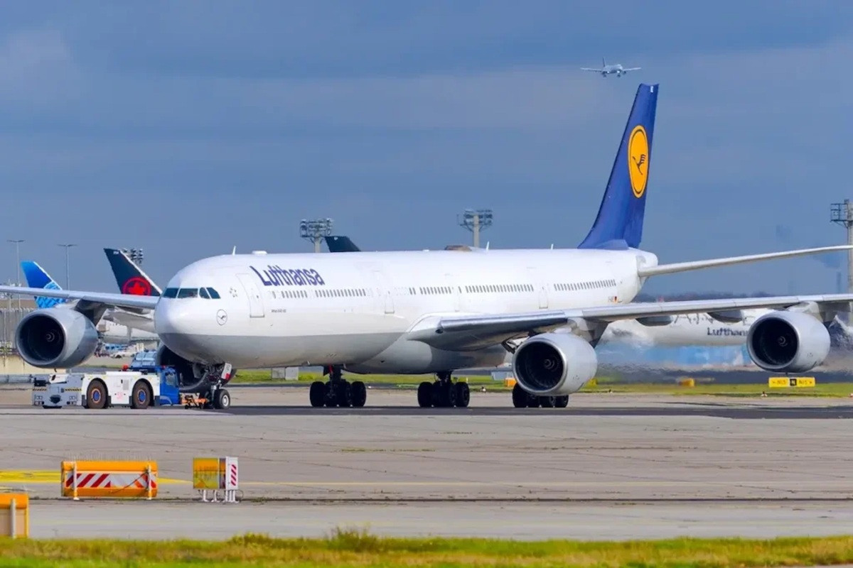 Lufthansa 2