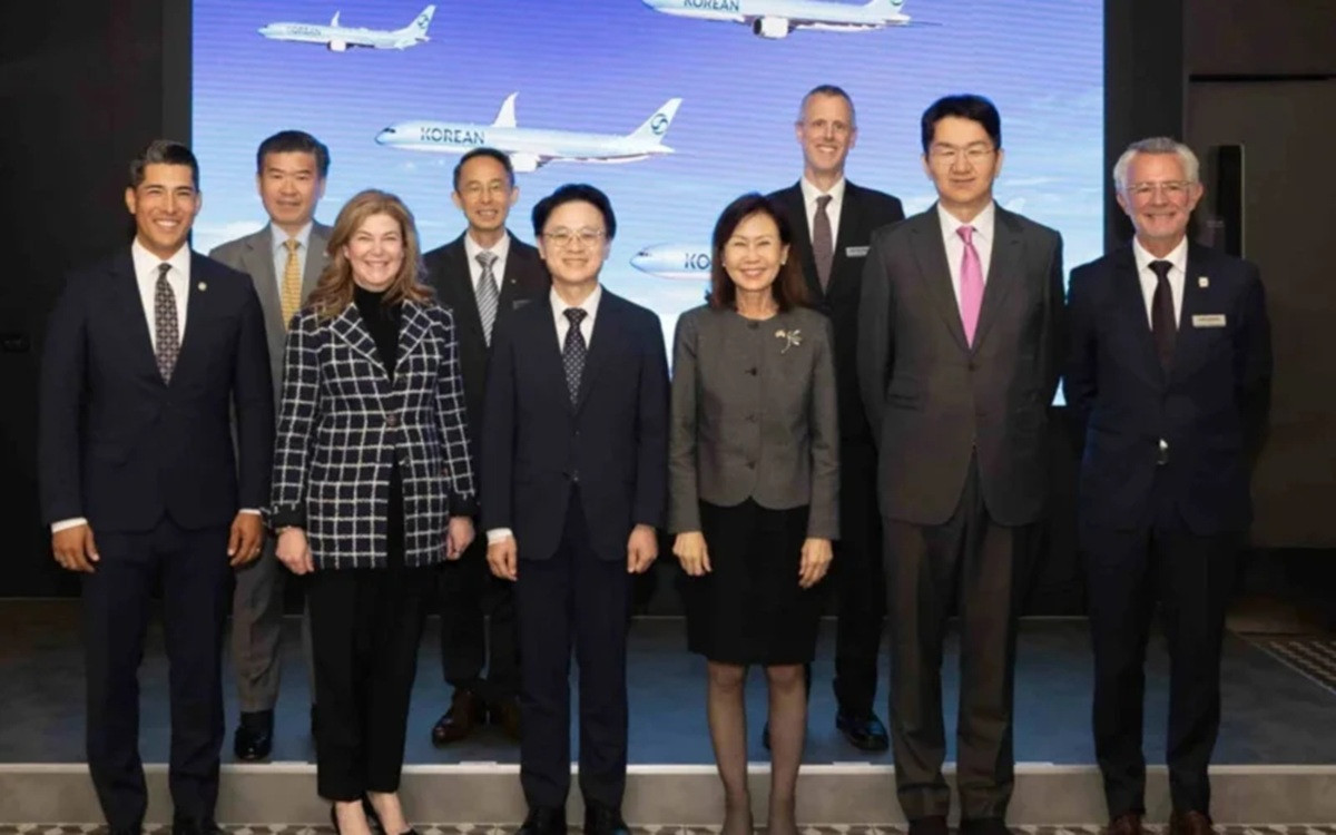 Boeing don hang