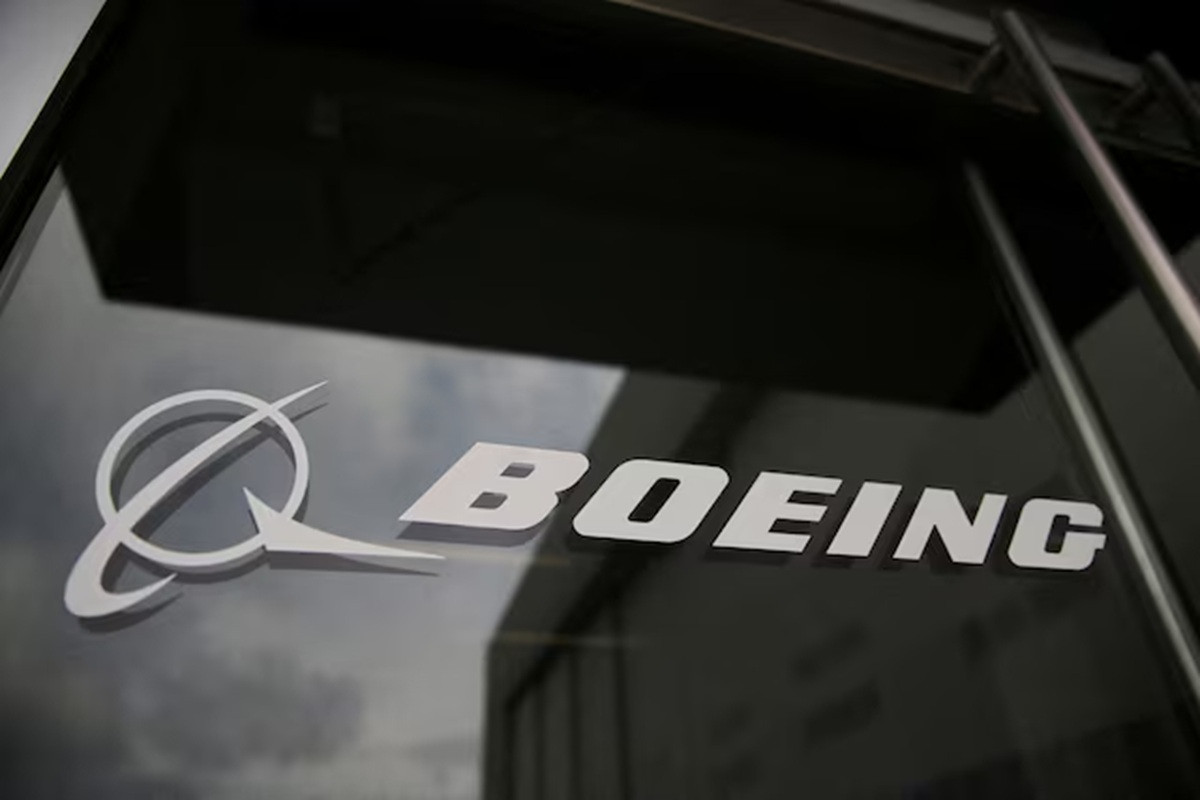Boeing 1