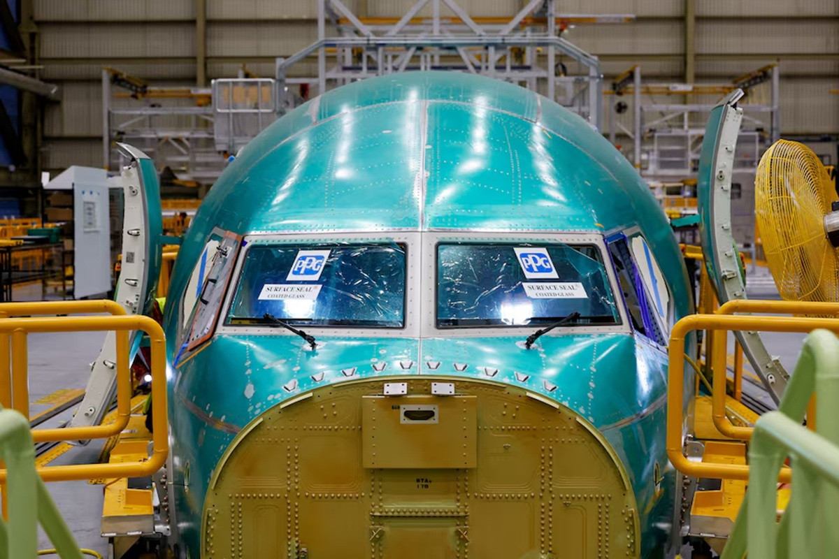 Boeing 737 MAX 10
