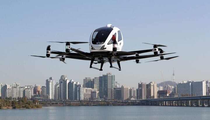 icdn.24h.com.vn-upload-3-2026-images-2026-09-29-_1790688190-c72c428137-taxi-bay-ehang-03-98-width720height413.jpg