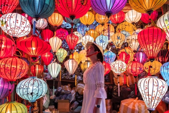 Khách quốc tế đến Việt Nam năm 2024 tăng 40%