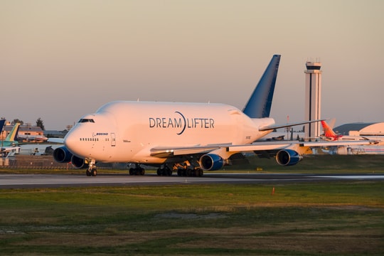 Dreamlifter - Gã khổng lồ chở hàng của Boeing
