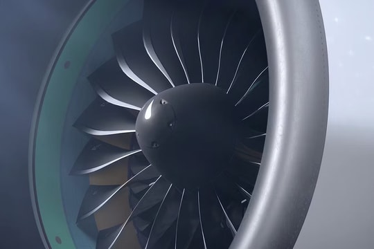 Pratt & Whitney gặp khó khăn, GE và Rolls-Royce được lợi gì