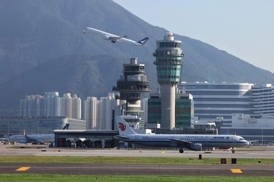 Sân bay Hong Kong khai trương 3 đường cất hạ cánh trị giá 18 tỷ USD