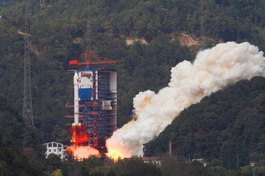 Trung Quốc trình làng tên lửa Trường Chinh thế hệ mới