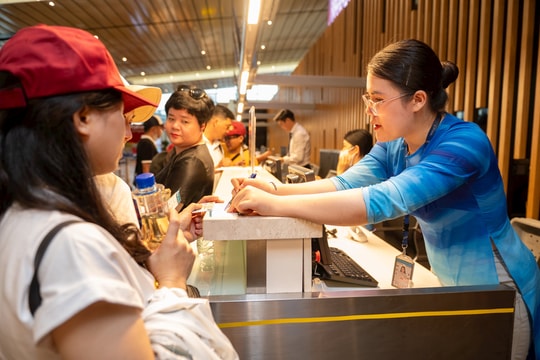 Đi máy bay cần giấy tờ gì khi CMND không còn hiệu lực từ 1/1/2025?