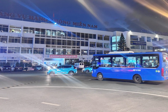 Thêm nhiều điểm đậu chờ xe buýt trung chuyển dịp Tết Ất Tỵ tại Tân Sơn Nhất