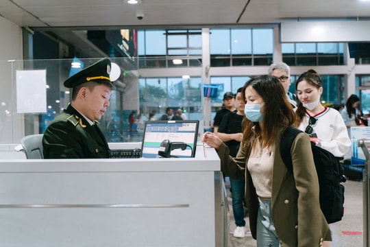 450 công nhân được Công đoàn tặng vé máy bay về quê đón Tết