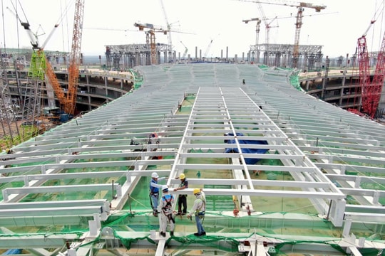 Tổng thầu hứa rút ngắn tiến độ hoàn thành nhà ga hành khách sân bay Long Thành