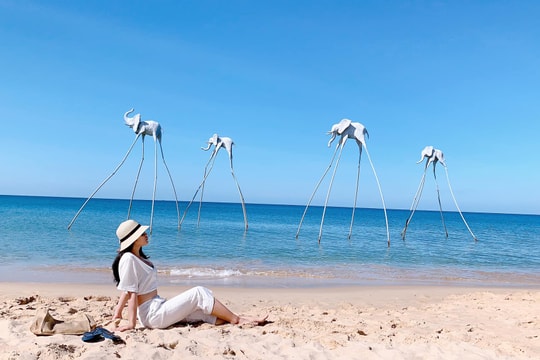 Thêm hãng hàng không, du lịch Phú Quốc kỳ vọng Tết này 'đông vui'