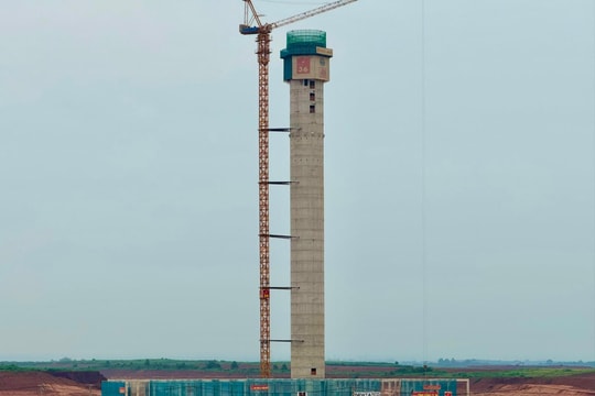 VATM tăng tốc thi công, tháp không lưu sân bay Long Thành vượt tiến độ 2 tháng
