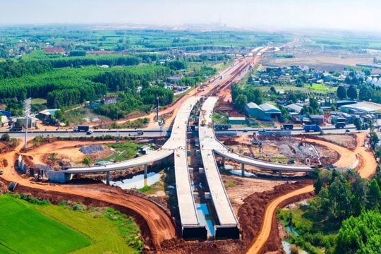 Cận cảnh tuyến đường 'huyết mạch' kết nối sân bay Long Thành