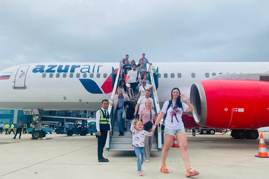 Khánh Hòa đón chuyến bay charter đầu tiên đưa khách Nga đến Nha Trang