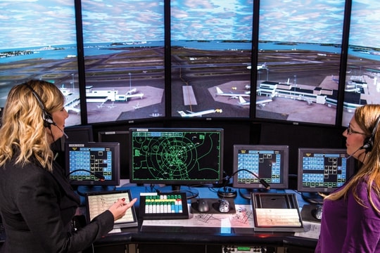 Mỹ bổ sung 2.000 kiểm soát viên không lưu giữa khủng hoảng nhân lực
