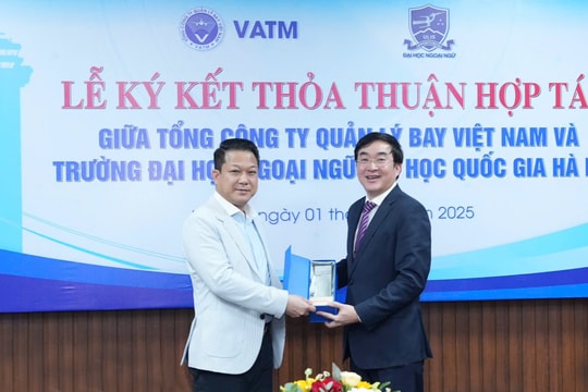 VATM và ULIS ký kết hợp tác đào tạo ngoại ngữ trong lĩnh vực hàng không