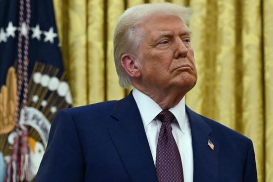 Tổng thống Trump cân nhắc khả năng dừng đáp trả thuế quan với Trung Quốc