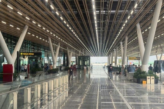 Đang khắc phục triệt để vụ dột nước nhà ga T3