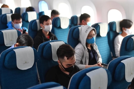 Cảnh báo 3 rủi ro sức khỏe khi đi máy bay và cách phòng tránh