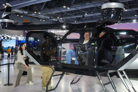 Hong Kong sửa luật để nhiều thiết bị bay không người lái được 'cất cánh'