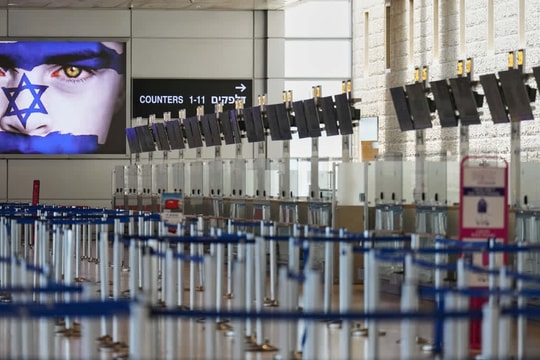 Không phận Trung Đông hỗn loạn: Hàng chục nghìn hành khách bị mắc kẹt