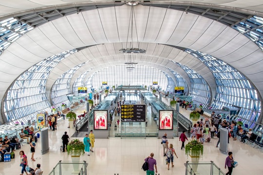 Thái Lan mất điểm tựa du lịch, cổ phiếu sân bay lao dốc